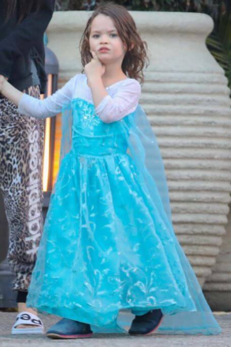 Noah Shannon Green in Frozen Elsa dress up.